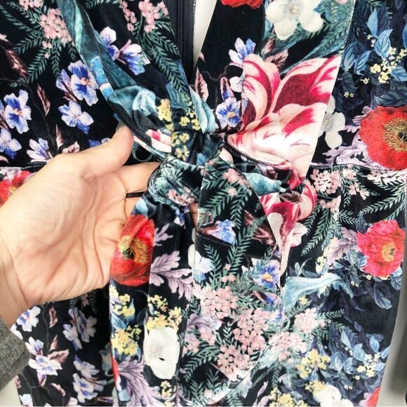 MINKPINK | Velvet Botanical Playsuit Deep V Romper Shorts Women’s Size Large - Picture 8 of 13